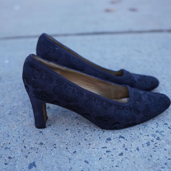 A Touch of Nina 8N Floral Embroidered Block Heel Pumps Whimsigoth Dark Academia - Picture 8 of 14